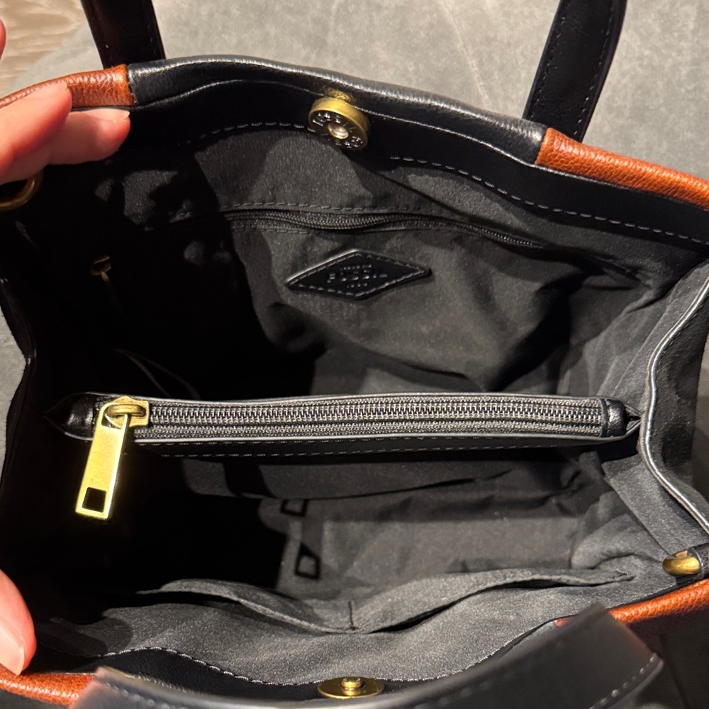 Fossil Two-Tone Black and Brown Leather Tote - Picture 5 of 10